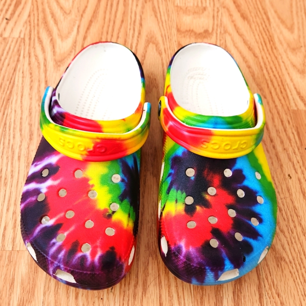 Woman's rainbow crocs size 8